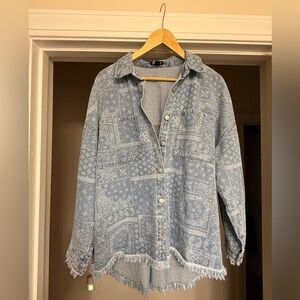 100% Cotton Distressed Paisley Blue Patterned Denim Jacket - Size M - Women’s